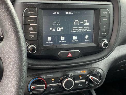Used 2020 Kia Soul LX FWD image 11