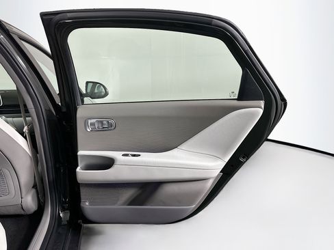 Used 2024 Hyundai Ioniq 6 SEL image 32