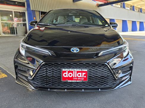 Used 2024 Toyota Corolla SE w/ SE Package FWD image 2