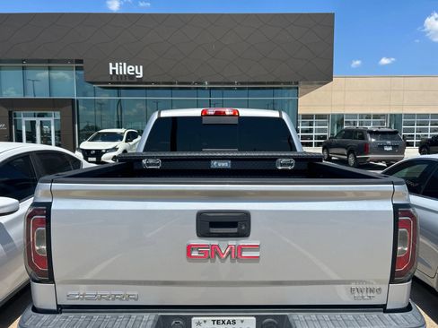 Used 2017 GMC Sierra 1500 SLT RWD image 6