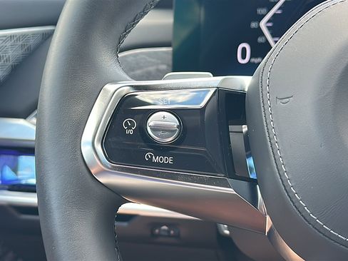 New 2024 BMW i7 xDrive60 w/ Executive Package image 19