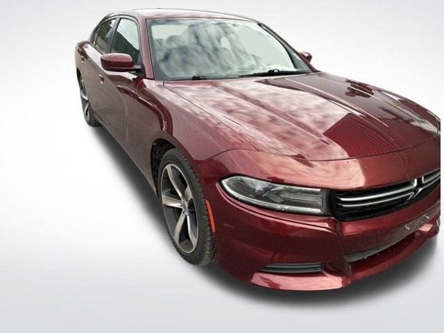 Used 2017 Dodge Charger SE RWD image 6