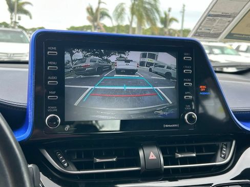 Used 2021 Toyota C-HR XLE FWD image 30