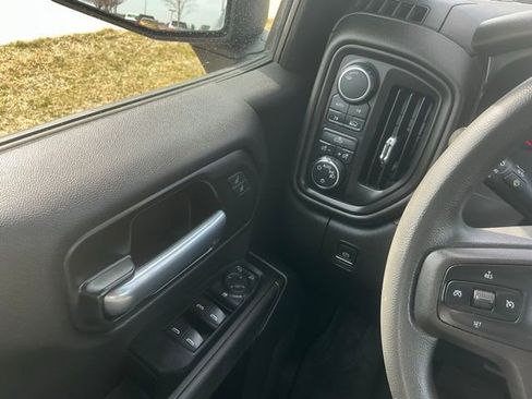 Used 2021 Chevrolet Silverado 1500 Custom image 21