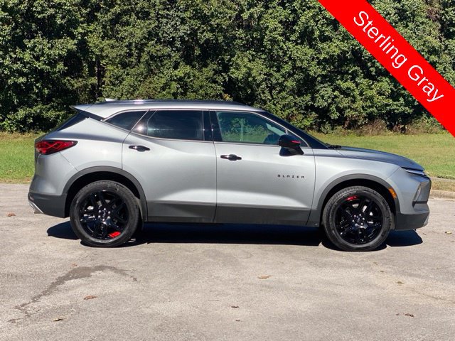 Used 2025 Chevrolet Blazer LT w/ Redline Edition FWD image 8