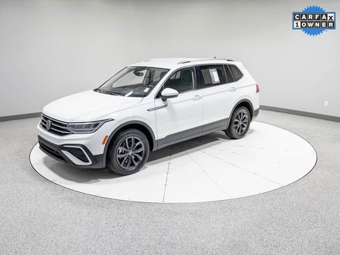Used 2022 Volkswagen Tiguan SE image 34