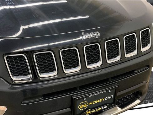 Used 2018 Jeep Compass Limited AWD/4WD image 31