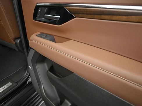 New 2026 Chevrolet Suburban High Country RWD image 41