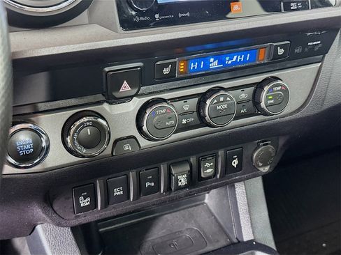 Used 2019 Toyota Tacoma TRD Off-Road image 16