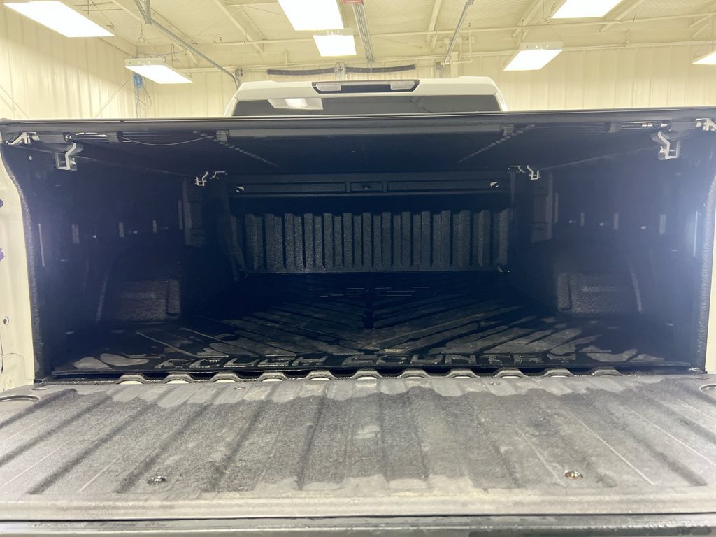 Used 2022 Chevrolet Silverado 1500 RST w/ Z71 Off-Road Package AWD/4WD image 23
