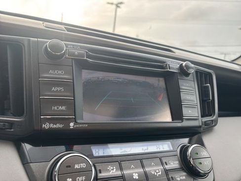 Used 2015 Toyota RAV4 XLE image 31