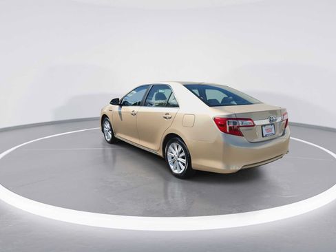 Used 2012 Toyota Camry XLE FWD image 6