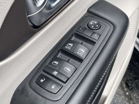 Certified 2023 Chrysler Voyager LX FWD image 26