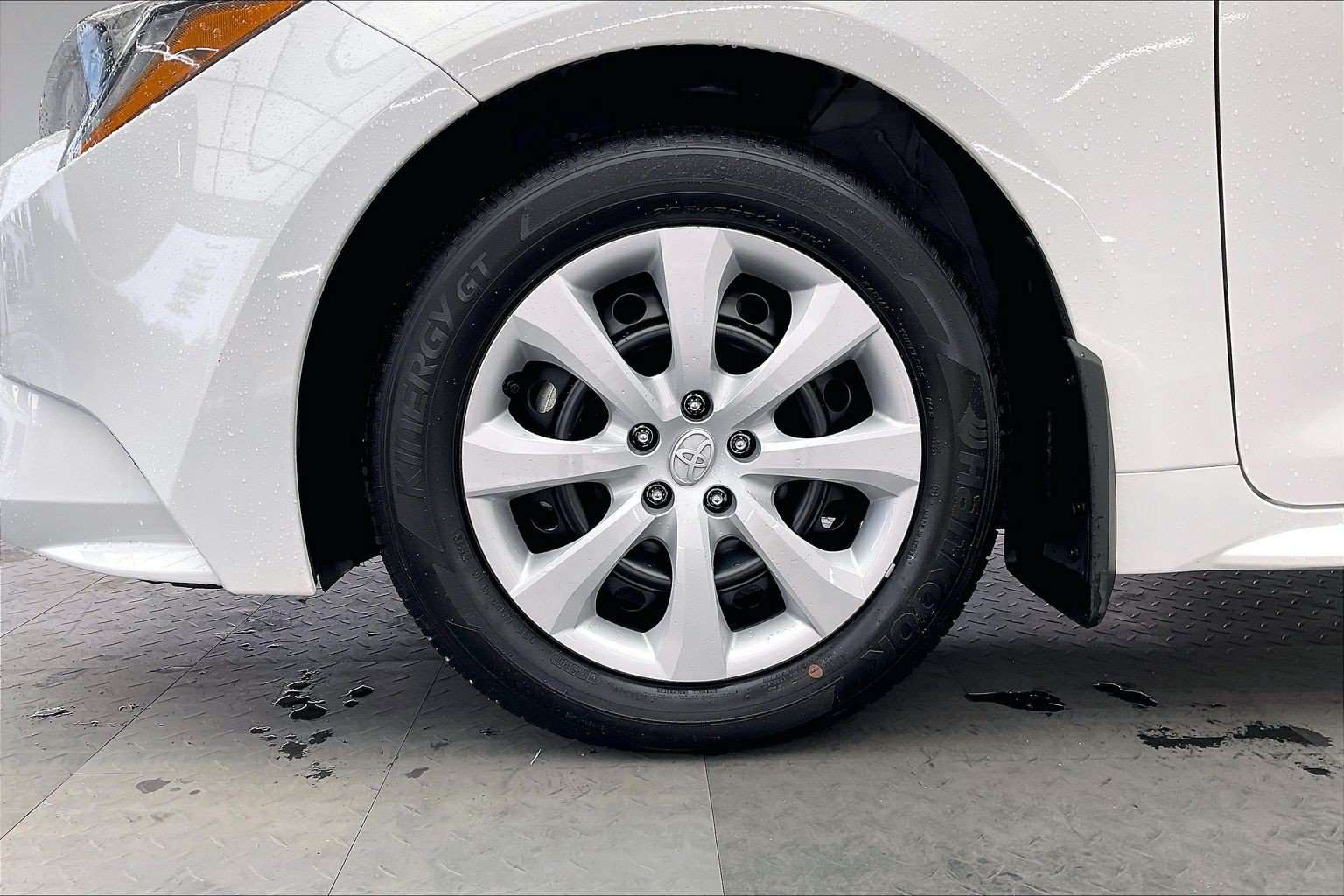 Used 2024 Toyota Corolla LE FWD image 7