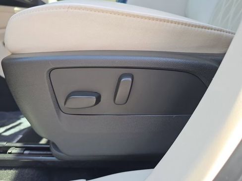 Certified 2023 Buick Envision Avenir FWD image 18