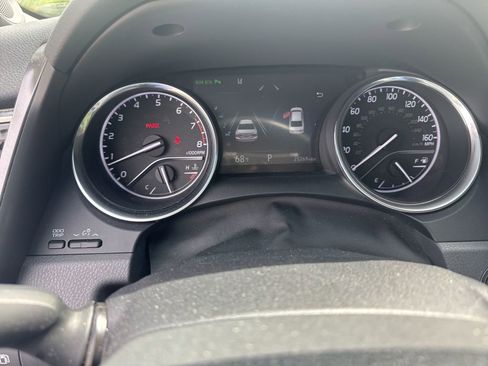 Used 2018 Toyota Camry XLE w/ Driver Assist Package image 9