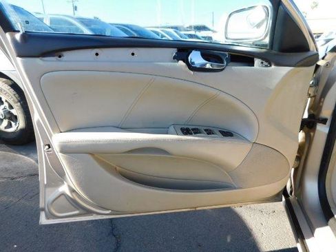 Used 2008 Buick Lucerne CX image 11