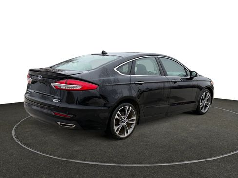 Used 2019 Ford Fusion Titanium image 6