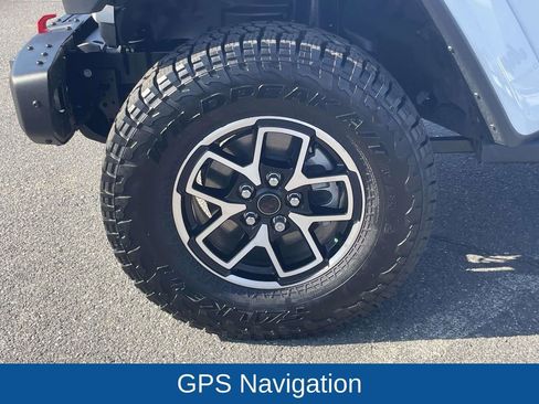 Certified 2025 Jeep Gladiator Rubicon image 12