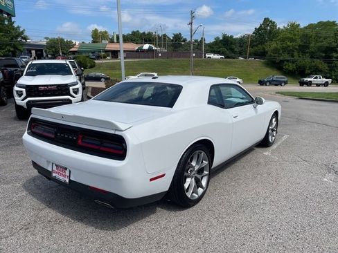 Used 2022 Dodge Challenger GT image 6