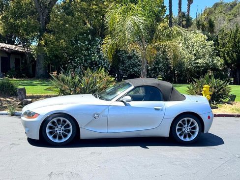 Used 2003 BMW Z4 2.5i image 2
