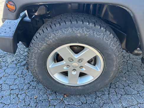 Used 2016 Jeep Wrangler Unlimited Sport w/ Quick Order Package 24S image 17