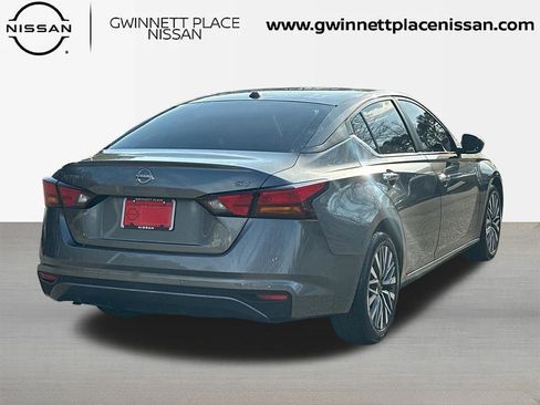 Certified 2023 Nissan Altima 2.5 SV image 5