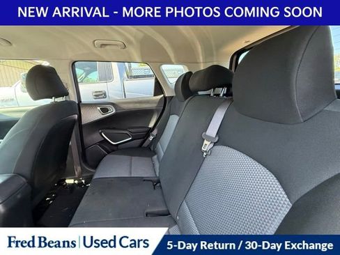 Used 2023 Kia Soul LX w/ LX Technology Package FWD image 6