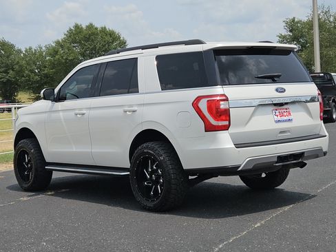 Used 2018 Ford Expedition XLT w/ Equipment Group 202A RWD image 6