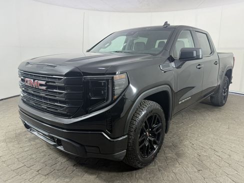 Used 2024 GMC Sierra 1500 Pro w/ Graphite Edition AWD/4WD image 3