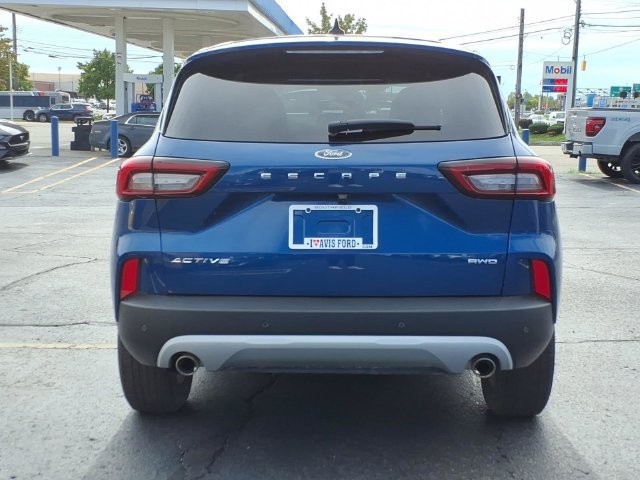 Used 2023 Ford Escape Active w/ Tech Pack #2 AWD/4WD image 8