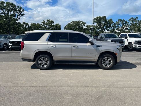 Used 2023 GMC Yukon SLE RWD image 5
