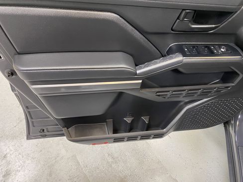 Used 2025 Toyota Tacoma SR5 image 23