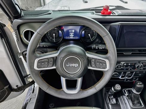 Used 2024 Jeep Wrangler High Altitude AWD/4WD image 15
