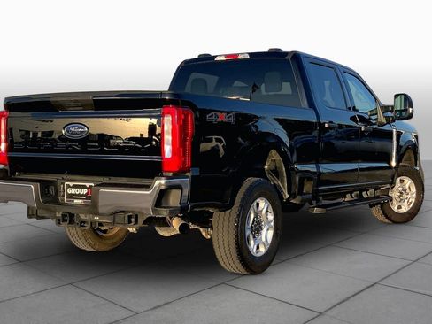 Used 2025 Ford F250 XLT AWD/4WD image 13