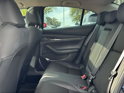 Used 2021 MAZDA MAZDA3 s image 24