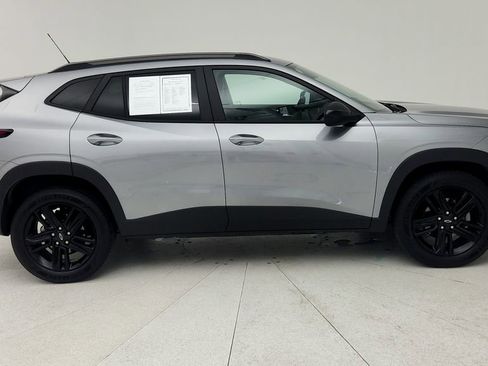 Used 2025 Chevrolet Trax ACTIV w/ Driver Confidence Package FWD image 9