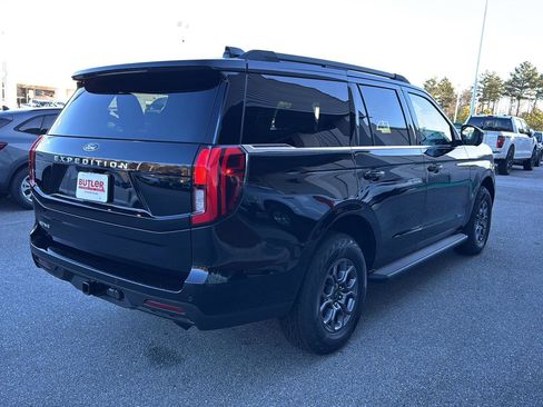 New 2025 Ford Expedition Active image 7