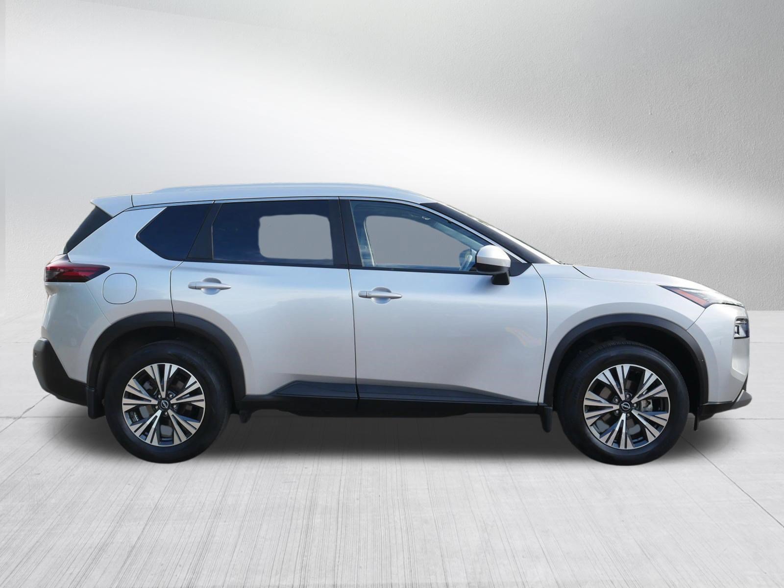 Certified 2023 Nissan Rogue SV w/ SV Premium B Package AWD/4WD image 8
