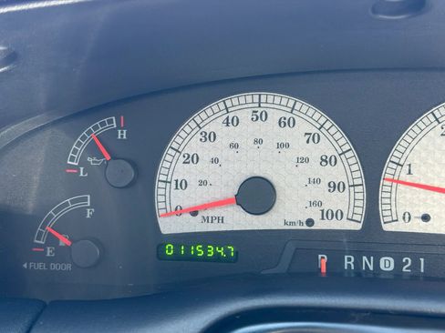 Used 2001 Ford F150 Lariat RWD image 8