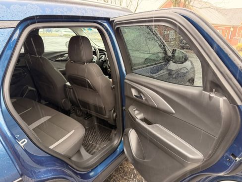 Used 2021 Chevrolet TrailBlazer LT w/ Convenience Package image 13