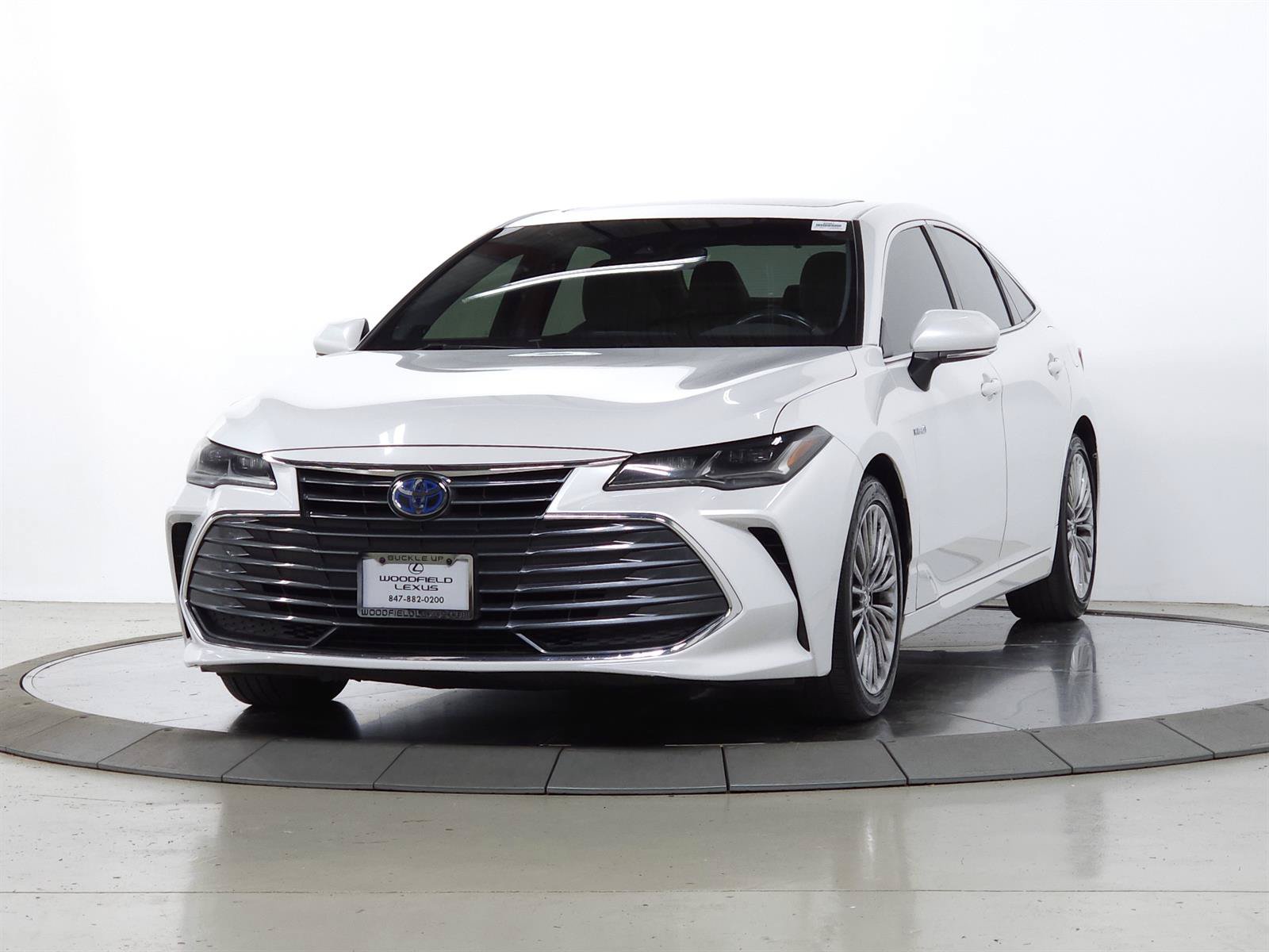 Used 2020 Toyota Avalon Limited w/ All Weather Liner Package FWD image 3