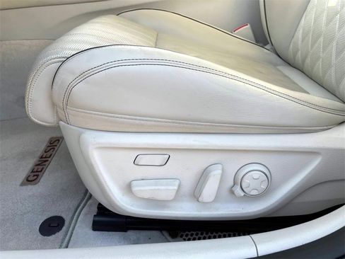 Used 2019 Genesis G70 3.3T Design image 14