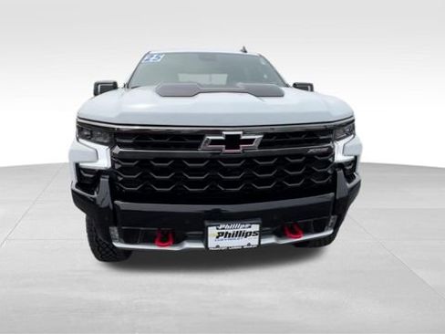 Used 2025 Chevrolet Silverado 1500 ZR2 w/ Technology Package AWD/4WD image 9