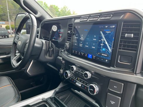Used 2024 Ford F250 Platinum AWD/4WD image 16