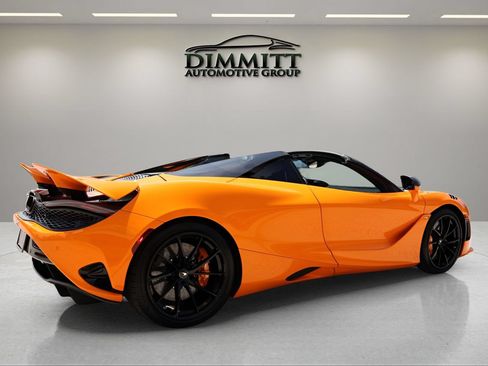 Used 2024 McLaren 750S Spider RWD image 5