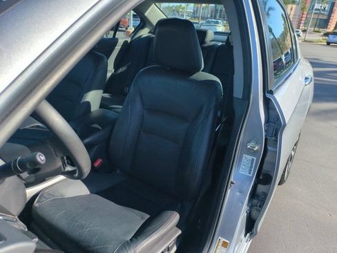 Used 2017 Honda Accord EX-L image 11