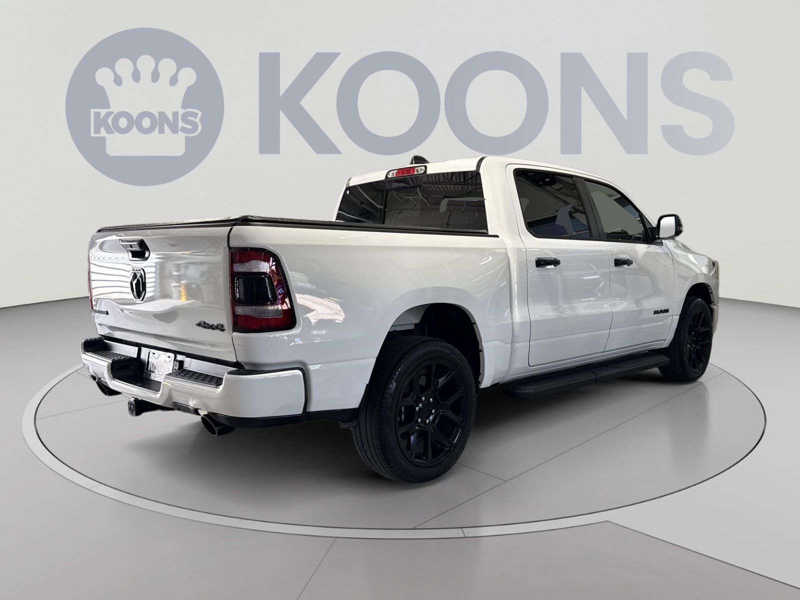 Used 2023 RAM 1500 Laramie AWD/4WD image 11