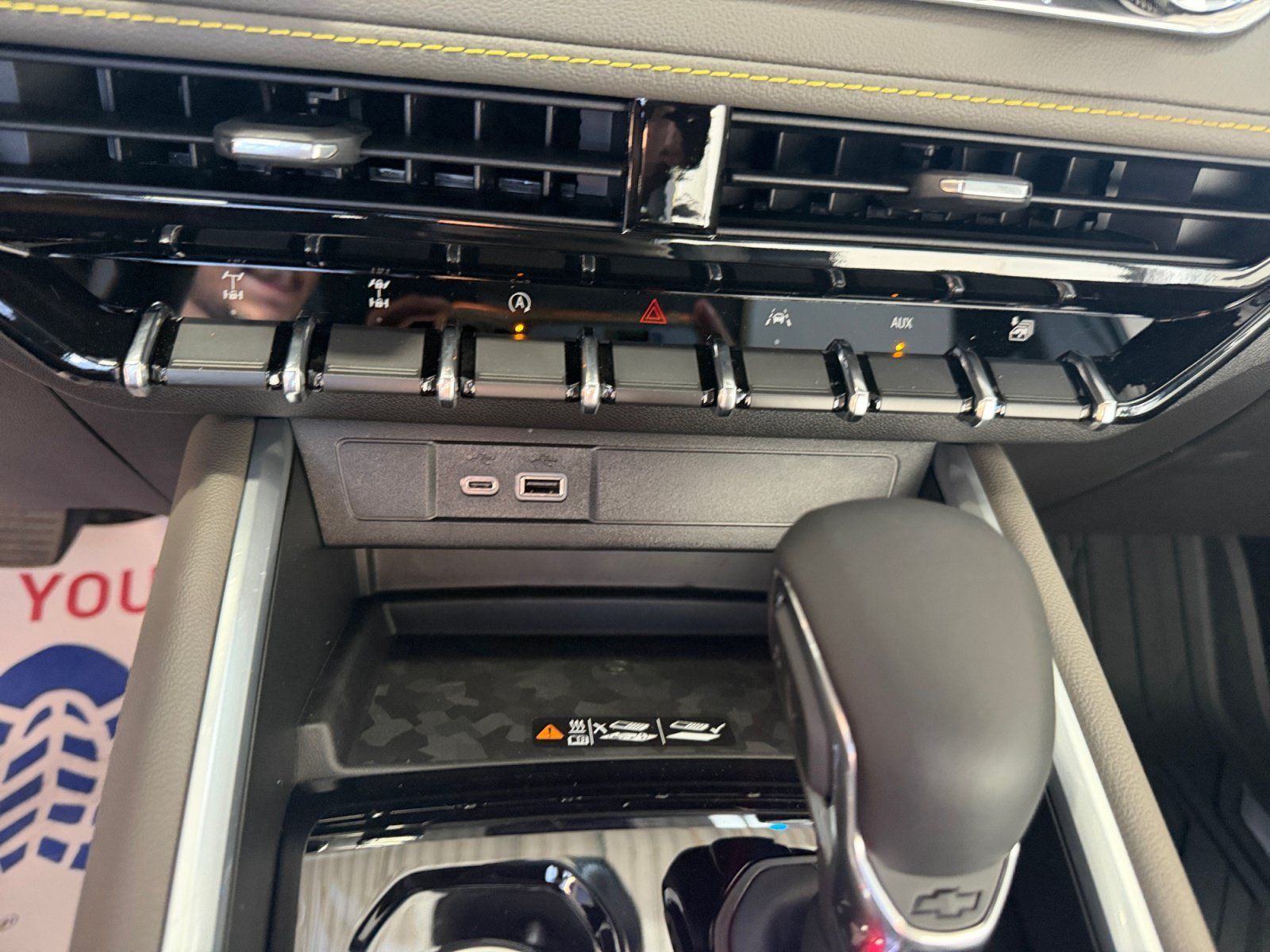 New 2026 Chevrolet Colorado ZR2 w/ Technology Package AWD/4WD image 31