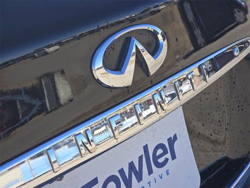 Used 2016 INFINITI QX50 2WD w/ Deluxe Touring Package image 11